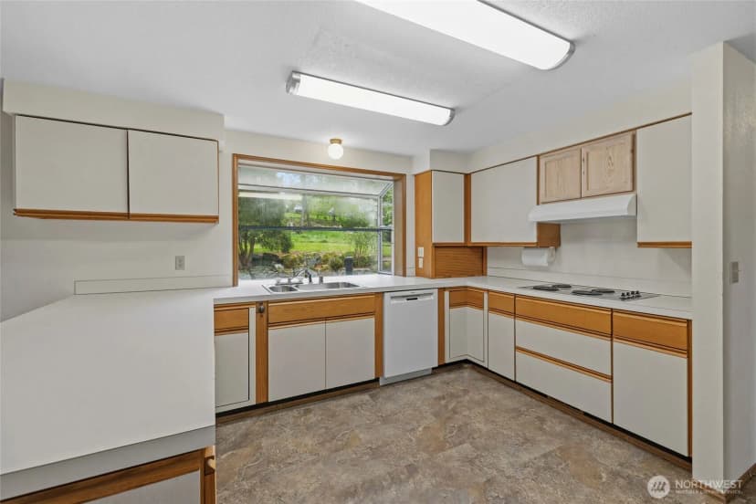 Property photo for 3700 E Fir Street, Mount Vernon photo 12