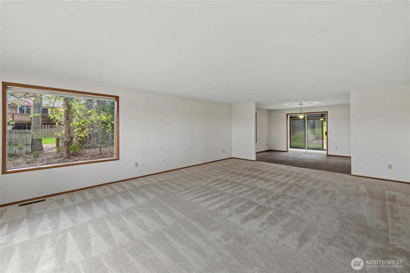 Property photo for 3700 E Fir Street, Mount Vernon photo 8