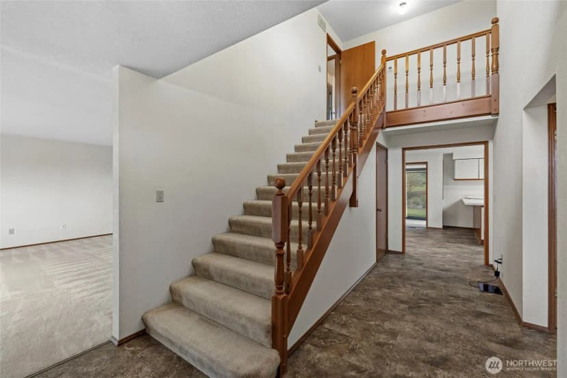 Property photo for 3700 E Fir Street, Mount Vernon photo 7