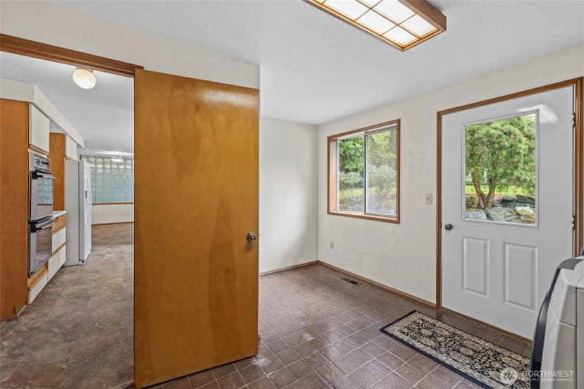 Property photo for 3700 E Fir Street, Mount Vernon photo 32