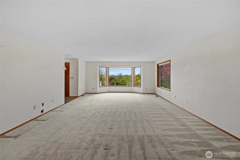 Property photo for 3700 E Fir Street, Mount Vernon photo 9