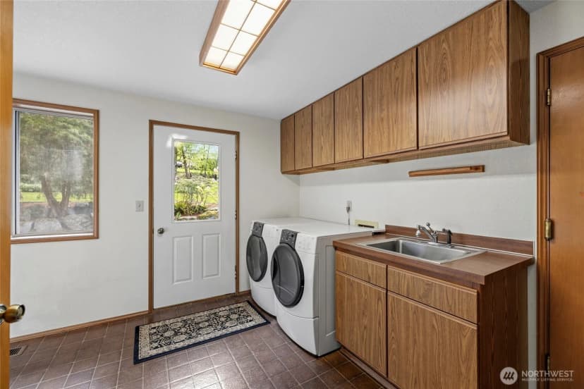 Property photo for 3700 E Fir Street, Mount Vernon photo 31
