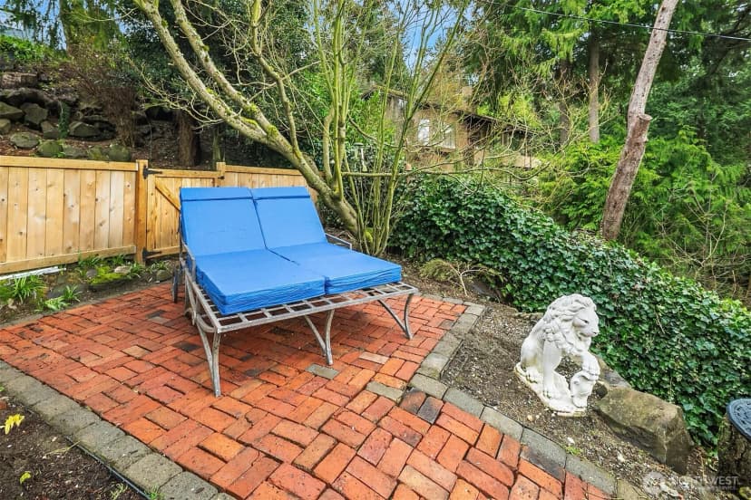 Property photo for 15828 25th Avenue Sw, Burien photo 30