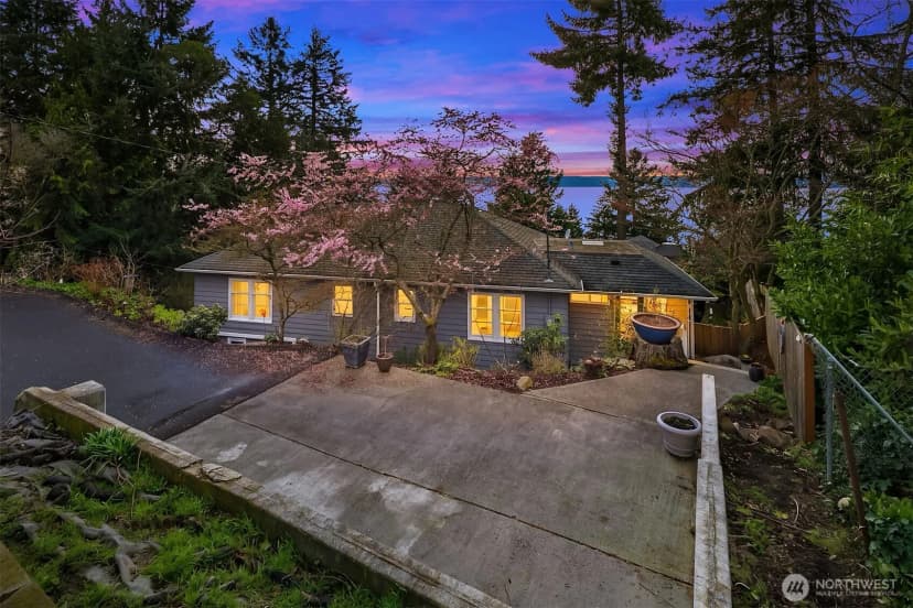 Property photo for 15828 25th Avenue Sw, Burien photo 35