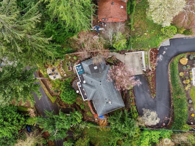 Property photo for 15828 25th Avenue Sw, Burien photo 3