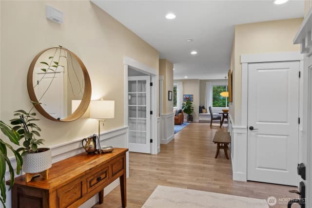 Property photo for 9150 Burlingame Court Ne, Bainbridge Island photo 2