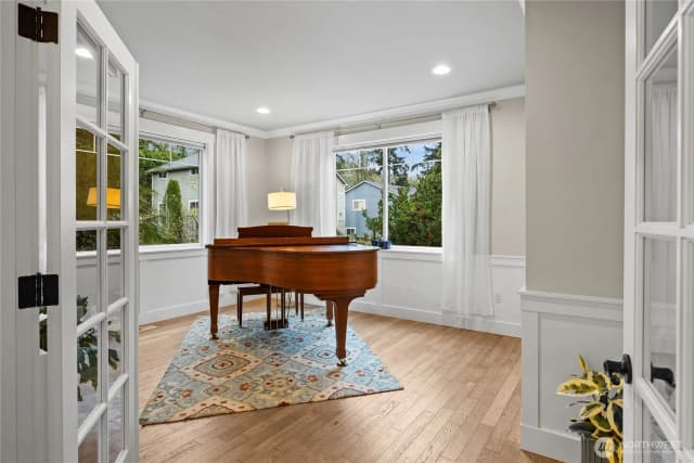 Property photo for 9150 Burlingame Court Ne, Bainbridge Island photo 3