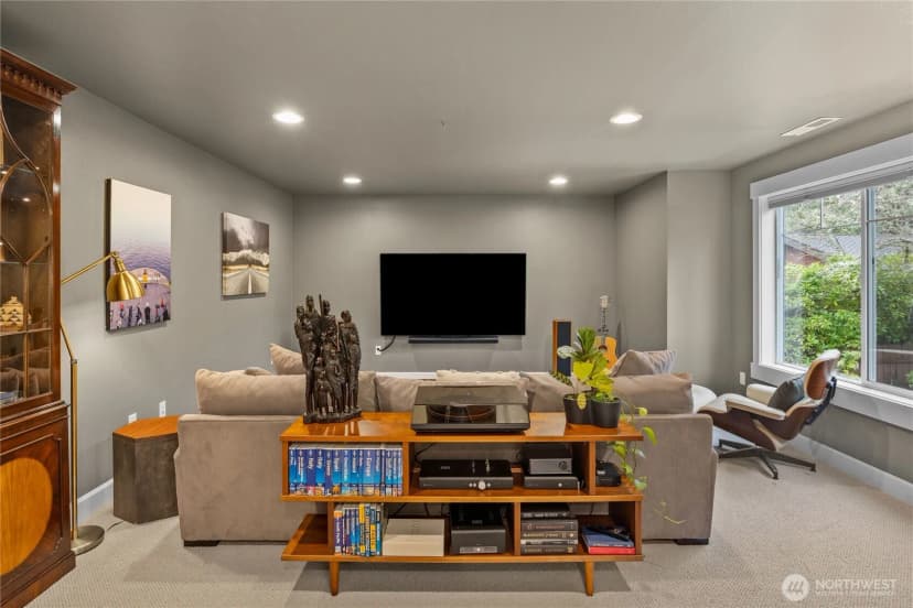 Property photo for 9150 Burlingame Court Ne, Bainbridge Island photo 25