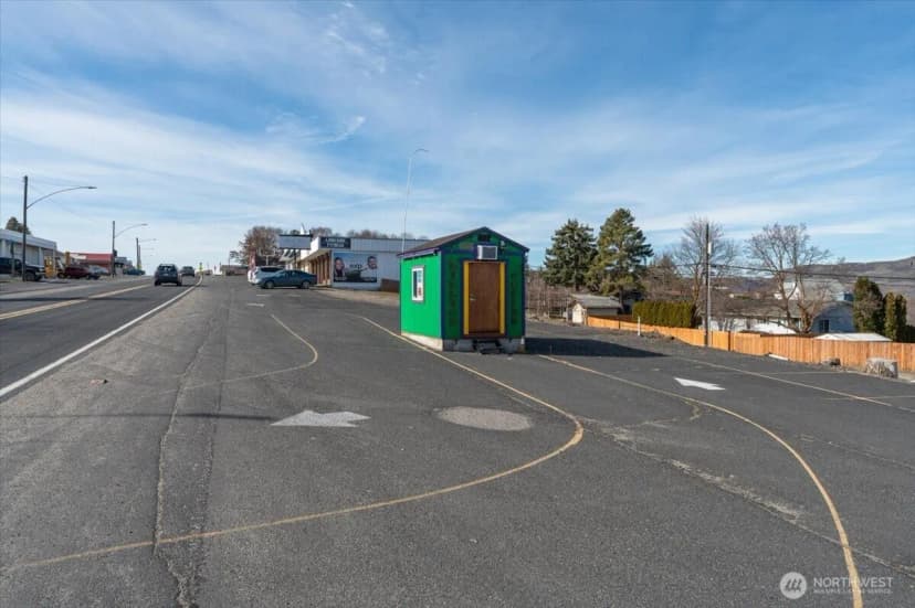 Property photo for 119 E Coulee Boulevard, Electric City photo 3