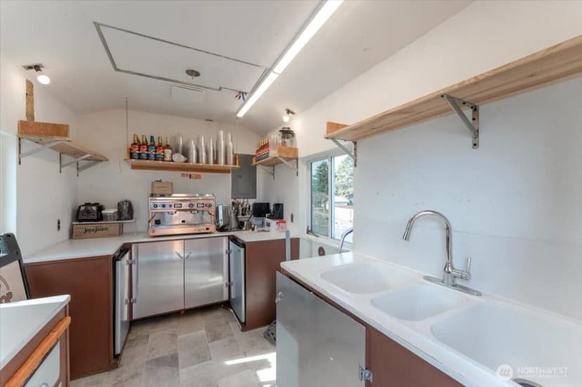 Property photo for 119 E Coulee Boulevard, Electric City photo 17