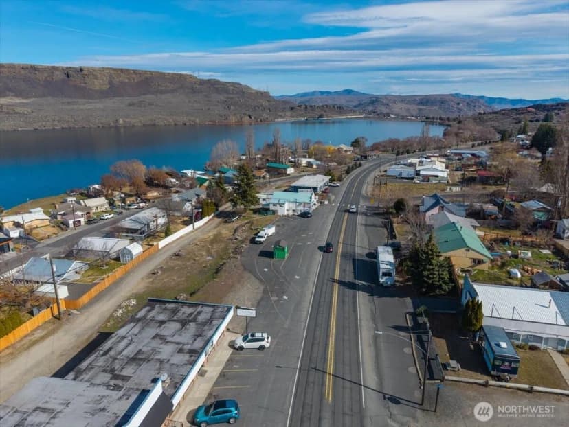 Property photo for 119 E Coulee Boulevard, Electric City photo 33
