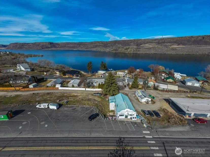 Property photo for 119 E Coulee Boulevard, Electric City photo 32
