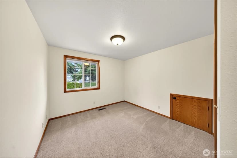 Property photo for 16273 Par Four Lane, Burlington photo 15