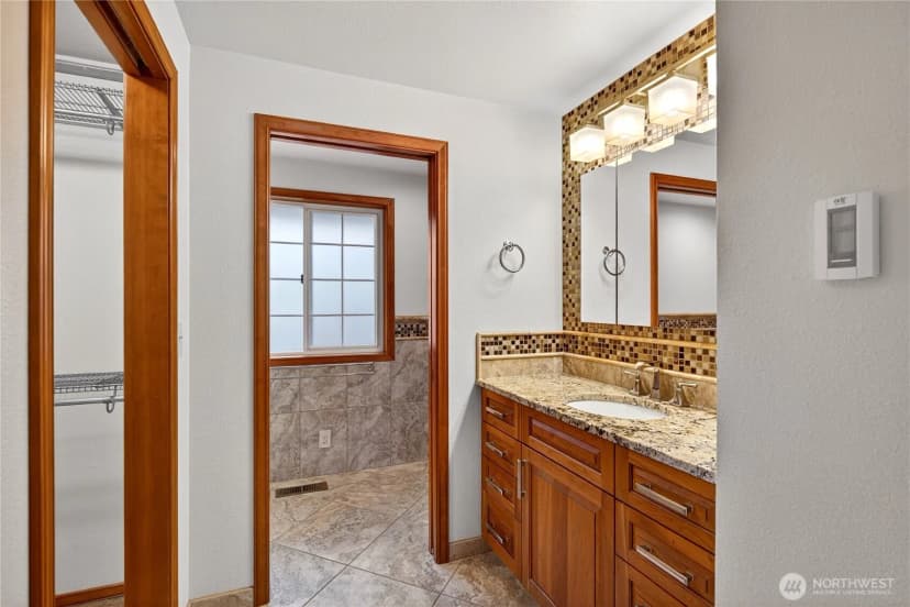 Property photo for 16273 Par Four Lane, Burlington photo 26