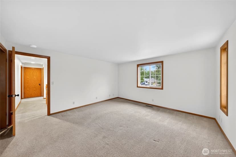 Property photo for 16273 Par Four Lane, Burlington photo 20