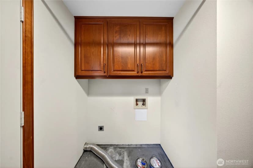Property photo for 16273 Par Four Lane, Burlington photo 8