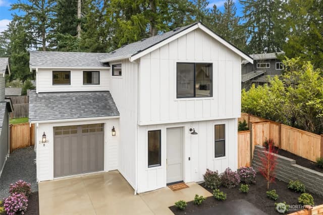 Property photo for 20701 82nd Avenue W #b, Edmonds