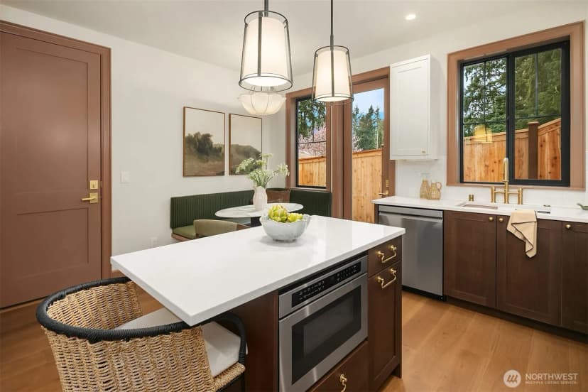Property photo for 20701 82nd Avenue W #b, Edmonds photo 7