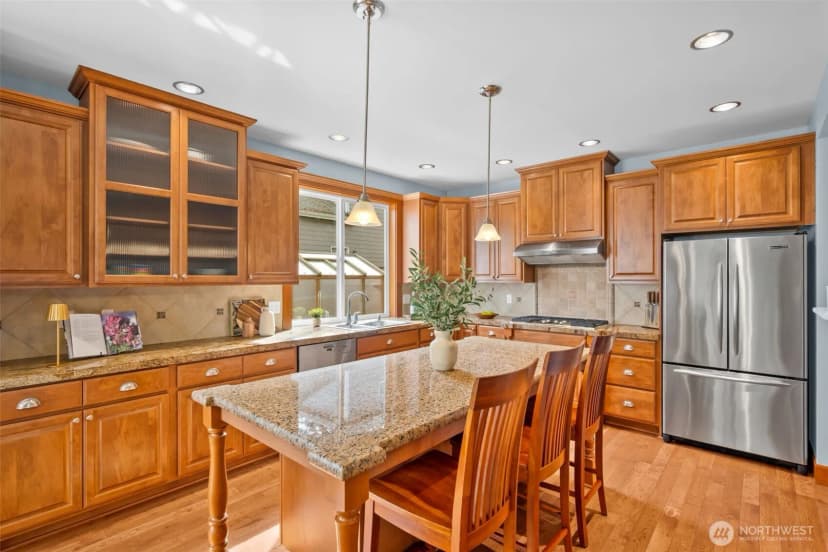 Property photo for 8835 Ne 148th Place, Kenmore photo 11