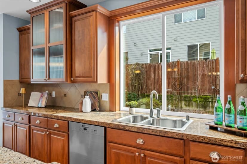 Property photo for 8835 Ne 148th Place, Kenmore photo 12