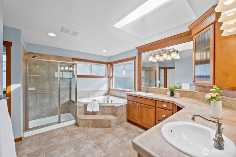 Property photo for 8835 Ne 148th Place, Kenmore photo 25