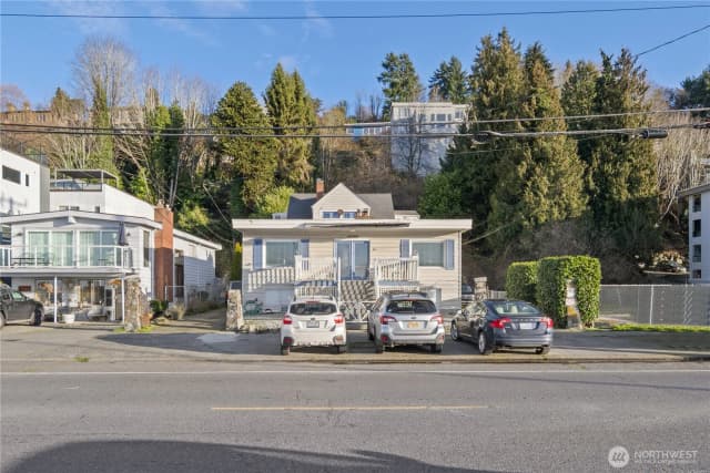 Property photo for 1788 Alki Avenue Sw, Seattle photo 2