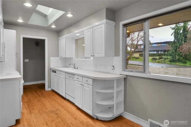 Property photo for 921 Sunset Way, Bellevue photo 5