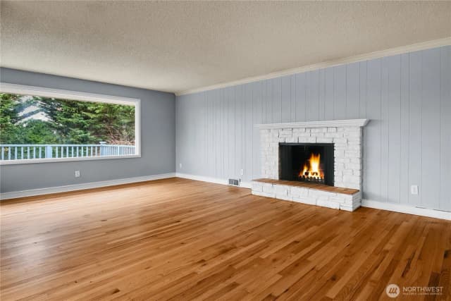 Property photo for 921 Sunset Way, Bellevue photo 4