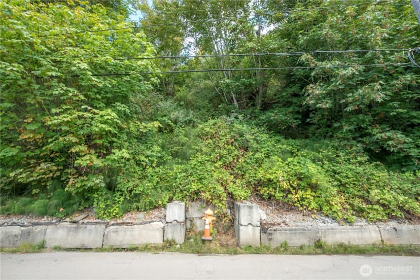 Property photo for 23 Xx Perkins Lane W, Seattle photo 15