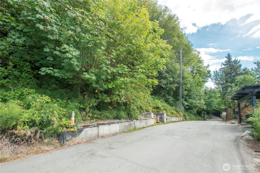 Property photo for 23 Xx Perkins Lane W, Seattle photo 16