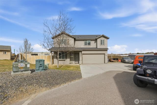 Property photo for 439 S Texas Street, Kennewick photo 3