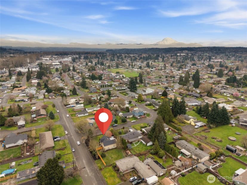 Property photo for 2010 13th Avenue Nw, Puyallup photo 33