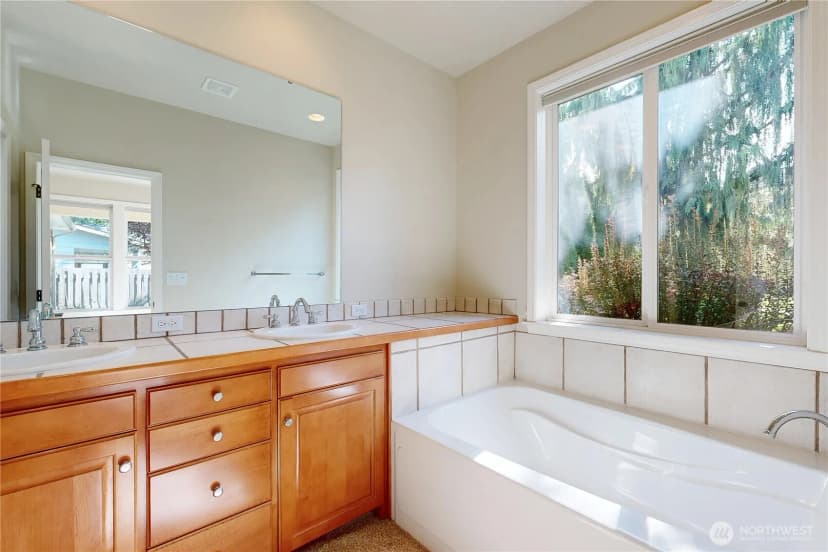 Property photo for 950 Se Creekside Drive, College Place photo 15