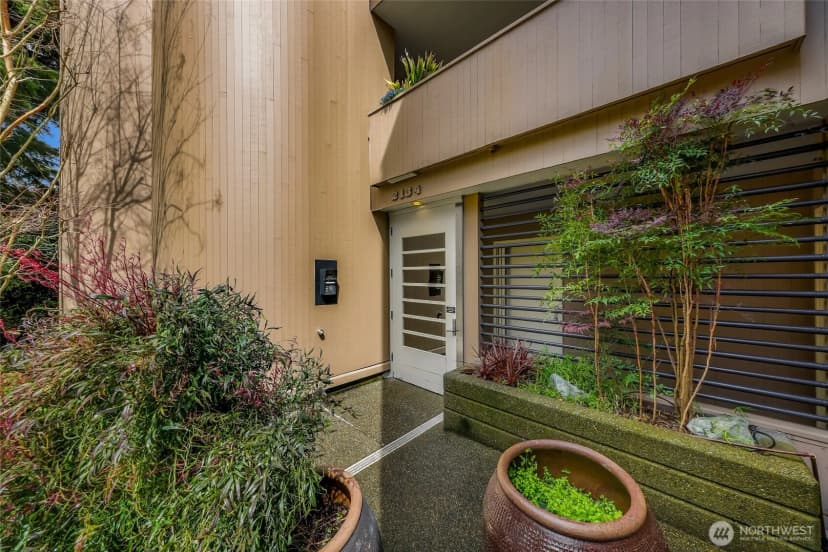 Property photo for 2134 Waverly Place N #202, Seattle photo 36