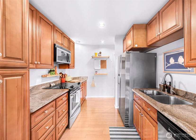 Property photo for 2134 Waverly Place N #202, Seattle photo 11