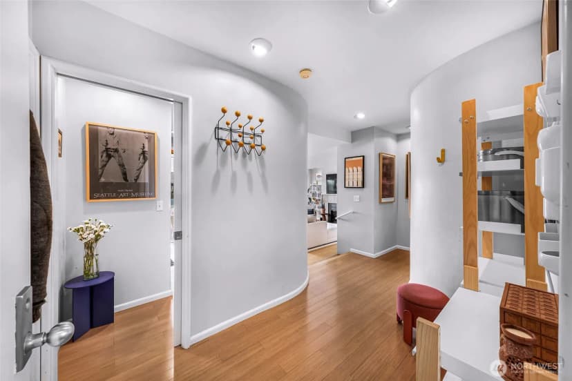 Property photo for 2134 Waverly Place N #202, Seattle photo 14