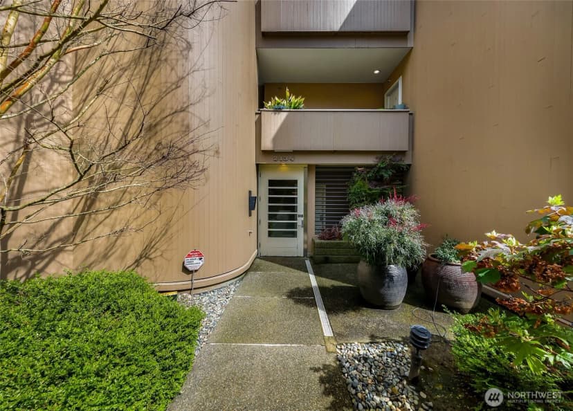 Property photo for 2134 Waverly Place N #202, Seattle photo 35