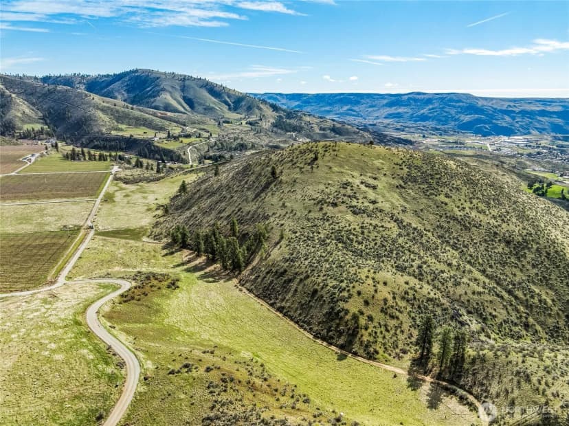 Property photo for 0 Skyfall Lane #e, Chelan photo 3