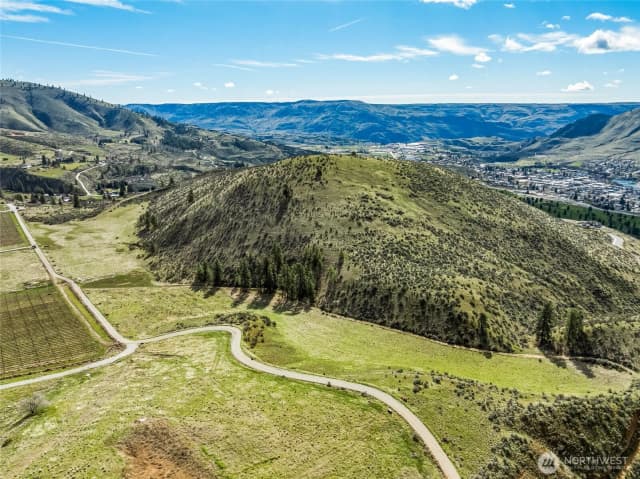 Property photo for 0 Skyfall Lane #e, Chelan photo 4