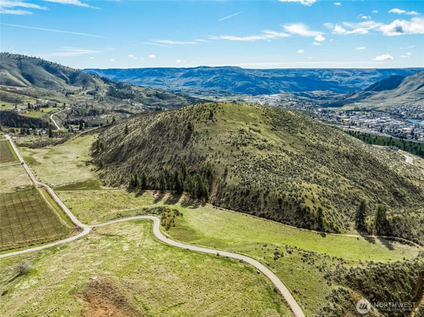 Property photo for 0 Skyfall Lane #e, Chelan photo 4