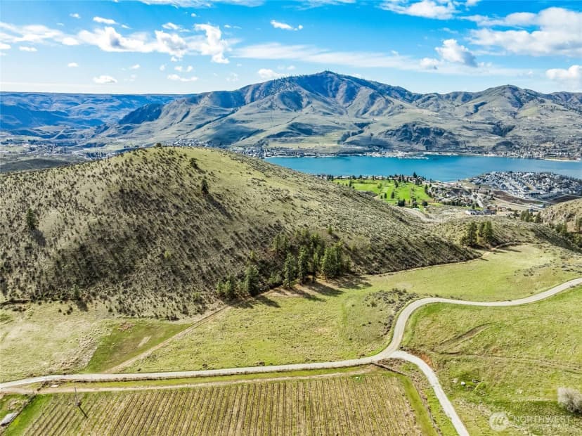 Property photo for 0 Skyfall Lane #e, Chelan photo 2