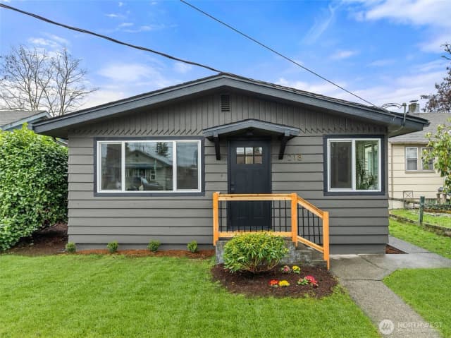 Property photo for 218 14th Street Se, Auburn