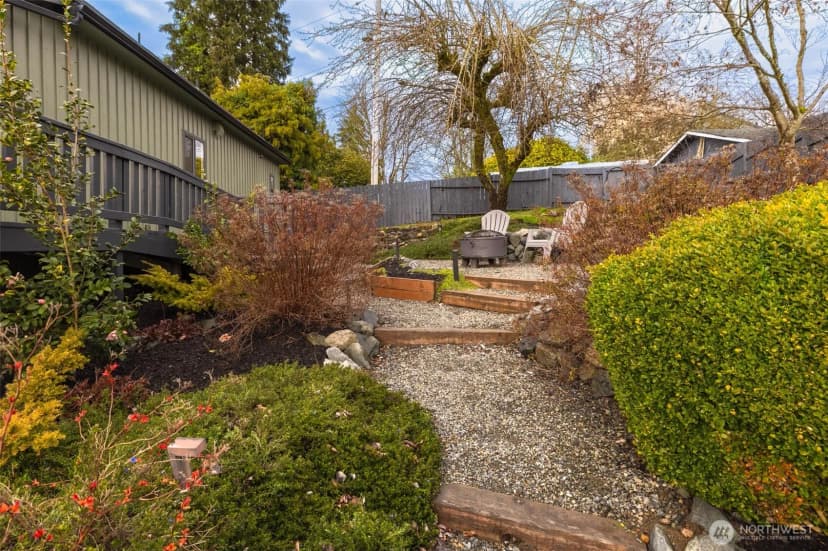 Property photo for 25710 Pacific St, Black Diamond photo 28