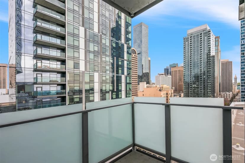 Property photo for 121 Stewart Street #1304, Seattle photo 9