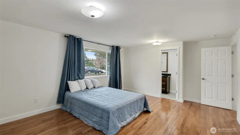 Property photo for 2200 Ne 12th, Renton photo 17
