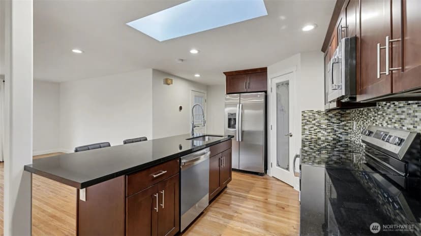 Property photo for 2200 Ne 12th, Renton photo 14