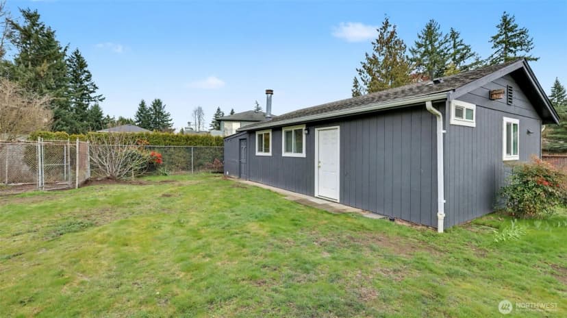 Property photo for 2200 Ne 12th, Renton photo 35