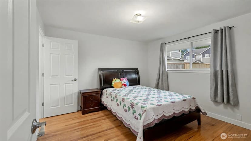 Property photo for 2200 Ne 12th, Renton photo 19