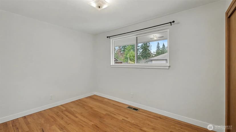 Property photo for 2200 Ne 12th, Renton photo 25