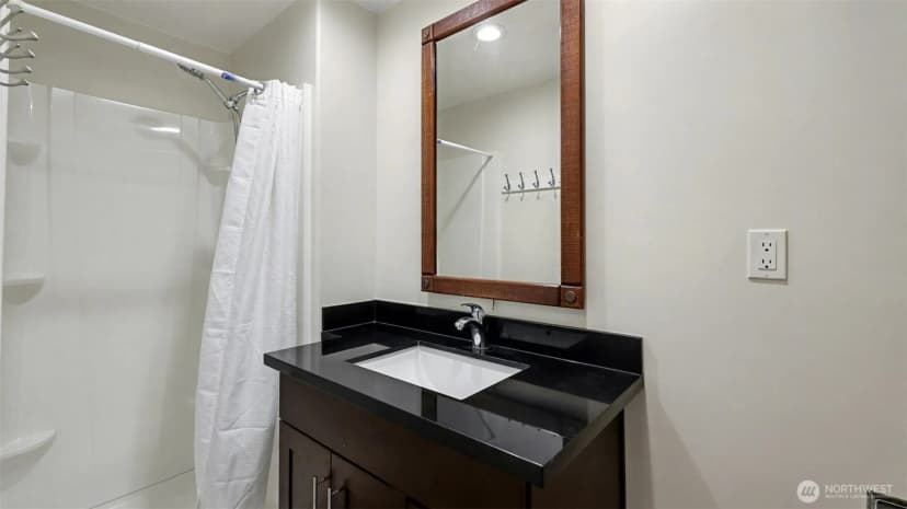 Property photo for 2200 Ne 12th, Renton photo 18